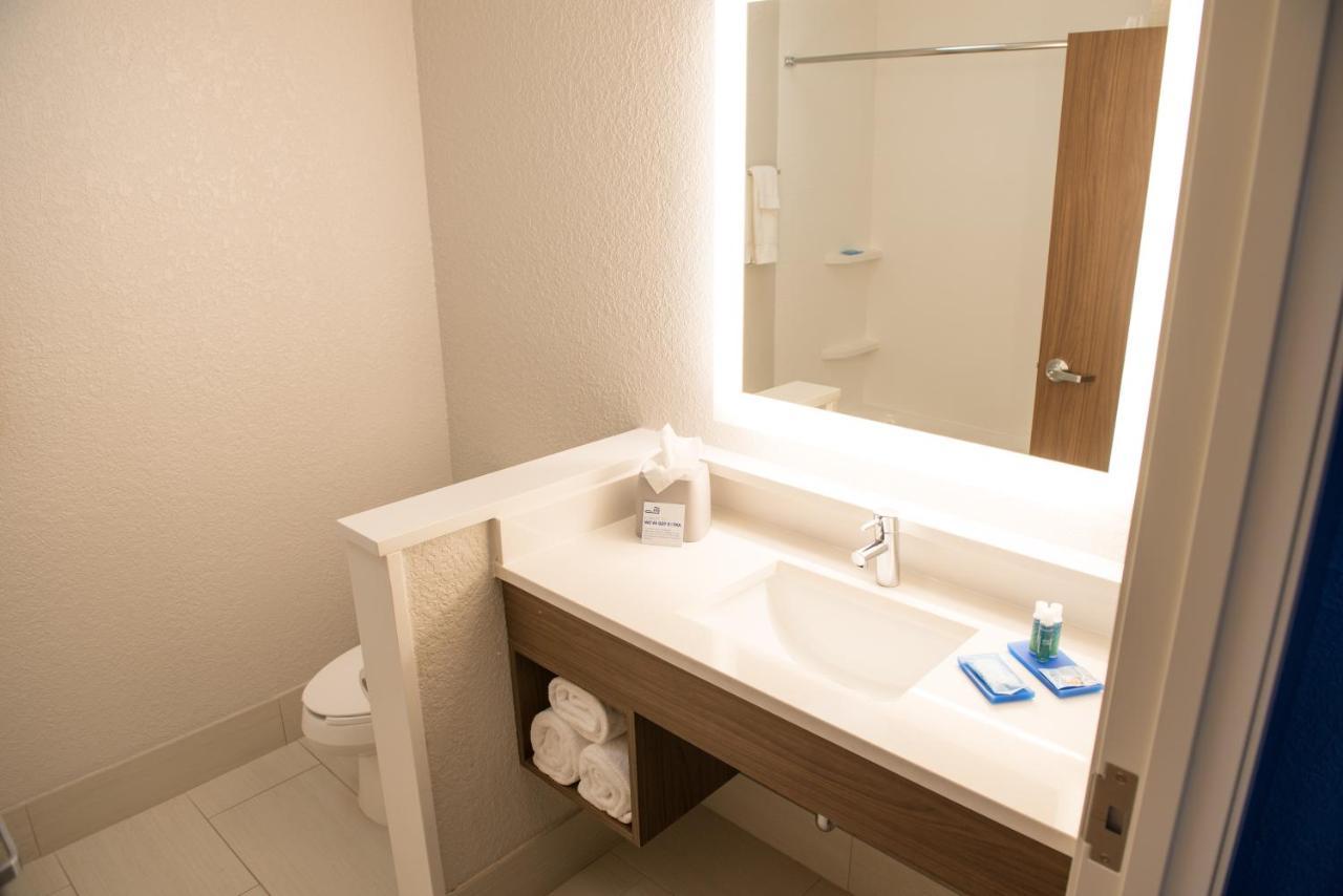 Holiday Inn Express & Suites Dayton North - Vandalia By Ihg Εξωτερικό φωτογραφία